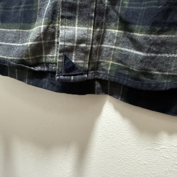 Untuckit Flannel Long Sleeve Button Up Blue Green Plaid Men's Size XL - Picture 3 of 5